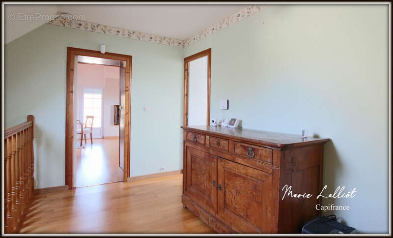Maison à vendre 8 pièces, 204m², Puiseautin, 5 chambres, Piscine, Garage, Climatisation, Panneaux Solaires, Cave - photo 20