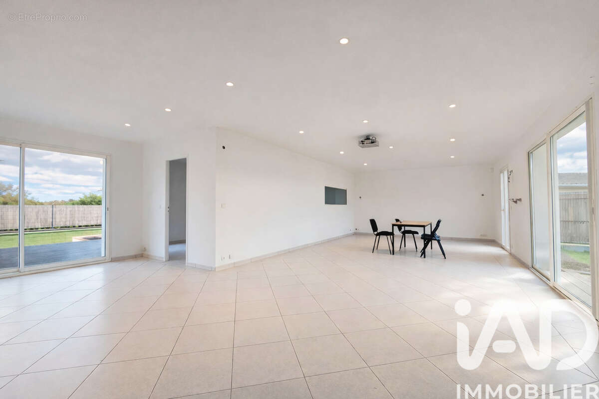 Photo 3 - Maison à AMBARES-ET-LAGRAVE