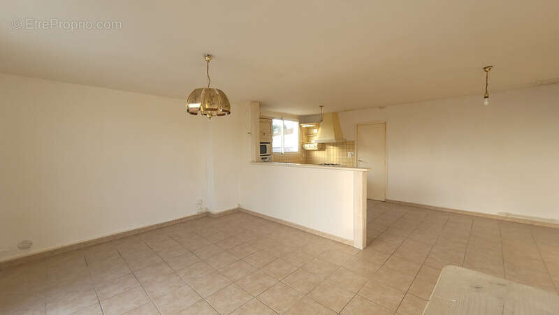 Maison à SALLES-SUR-MER