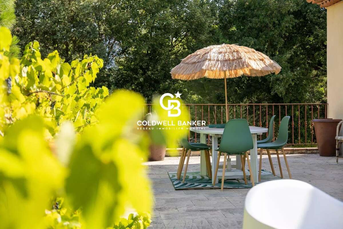 Maison à BORMES-LES-MIMOSAS