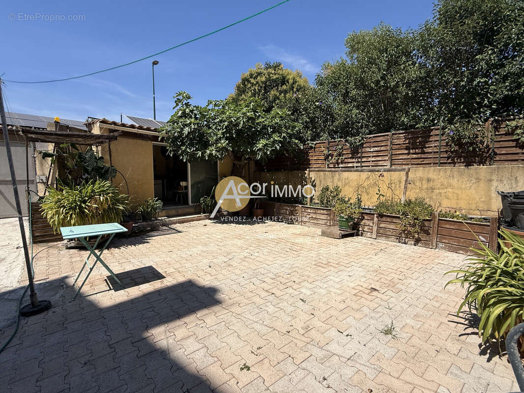 LA GARDE ,5 pièces 153 m2, Esprit maison, Jardin, Cave et Garage. - photo 13