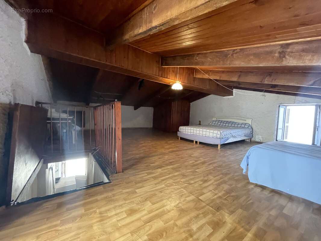 Maison de village avec cave - photo 11