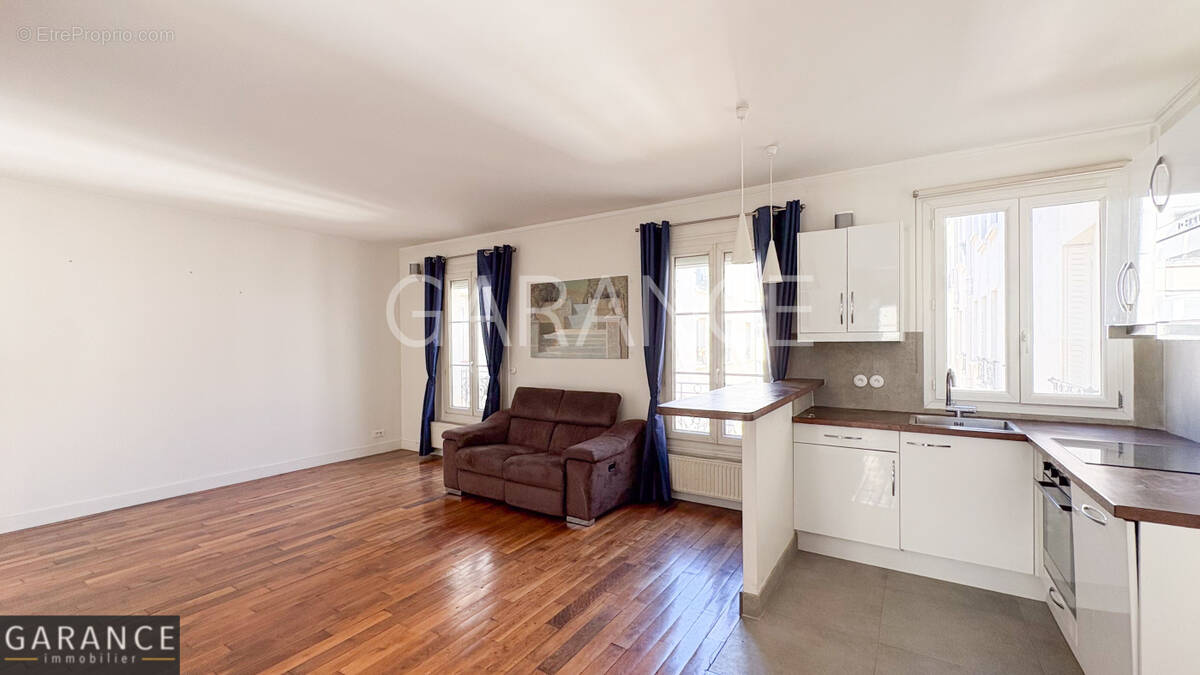 Appartement à PARIS-11E