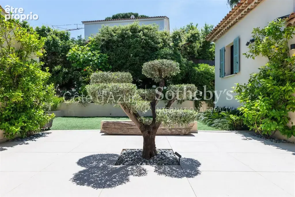 Villa contemporaine avec vue mer à vendre à Gassin, aux portes de Saint-Tropez. - photo 20