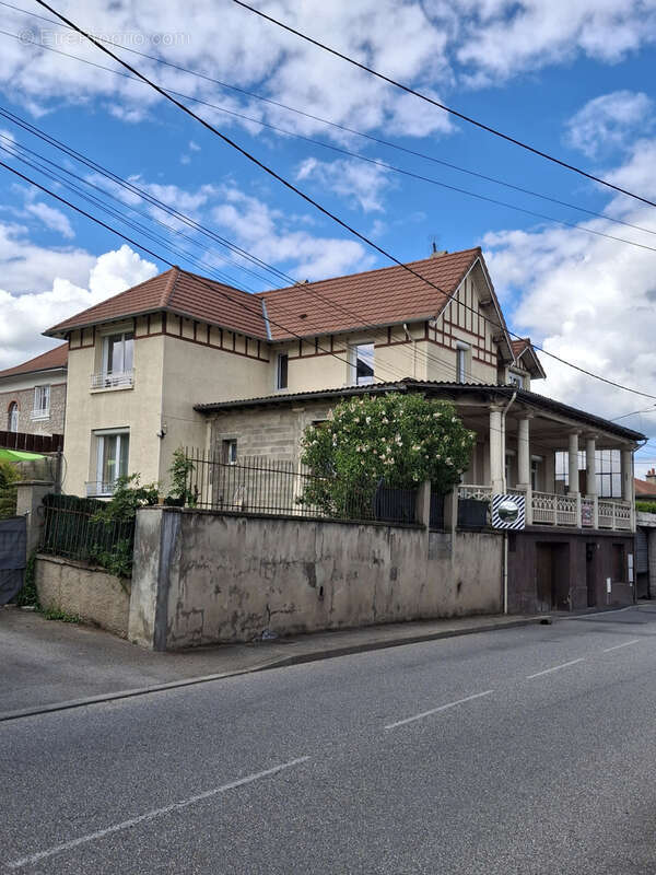 Appartement à FRAISSES