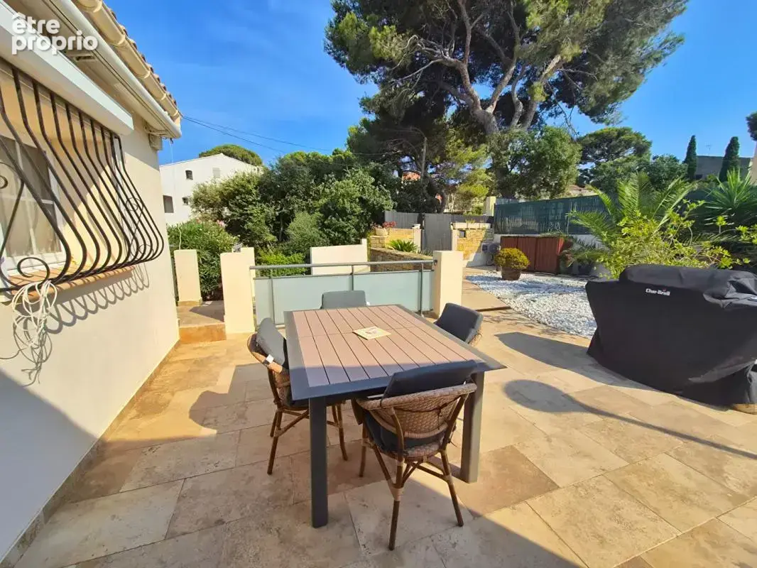 Villa le brusc- proche port a pied - photo 2