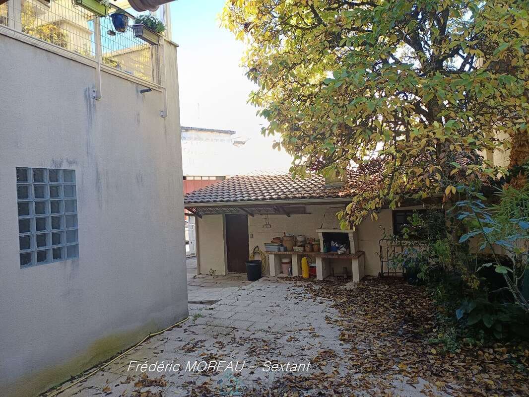 BERGERAC - Ensemble Immobilier de rapport avec fort potentiel - photo 2