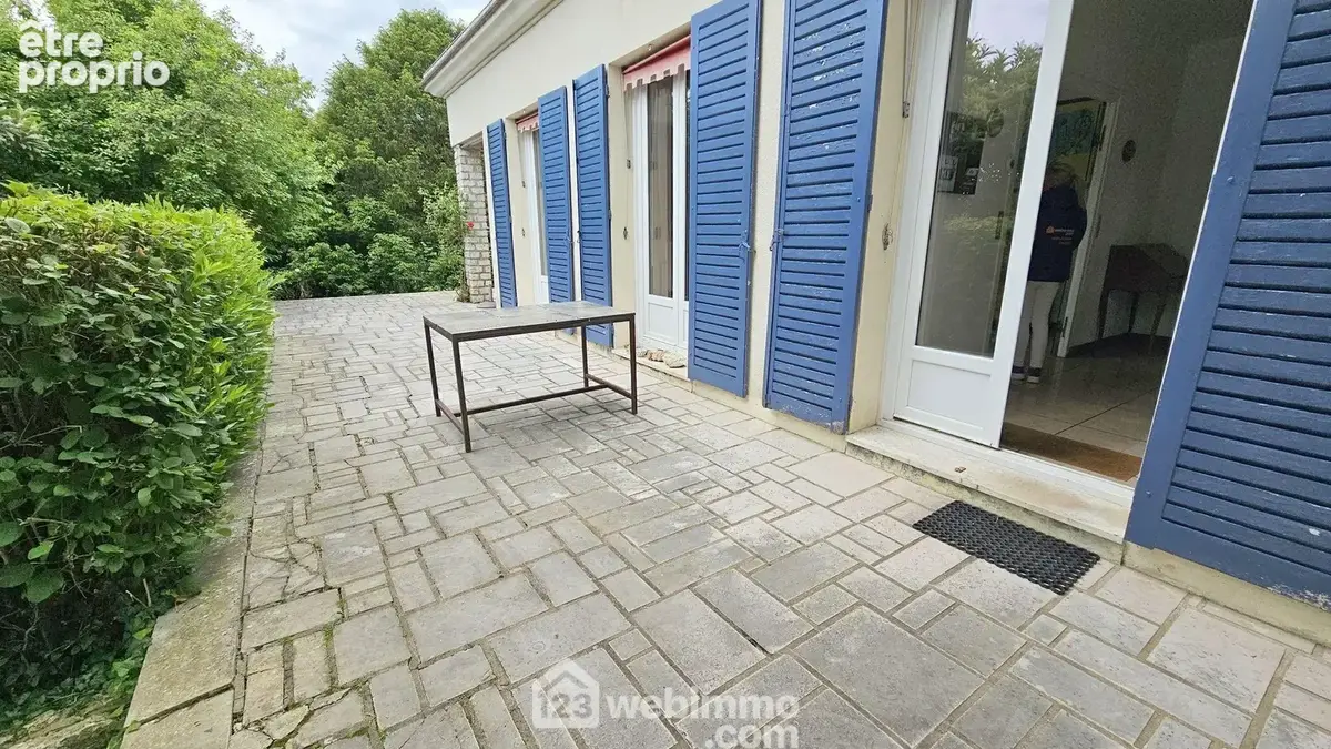 Voici la terrasse sans vis à vis!