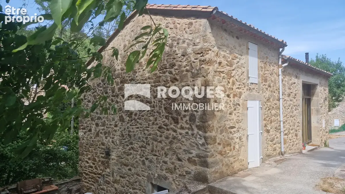 Proche Avène dans hameau, superbe maison en pierre plus jardin attenant - photo 2