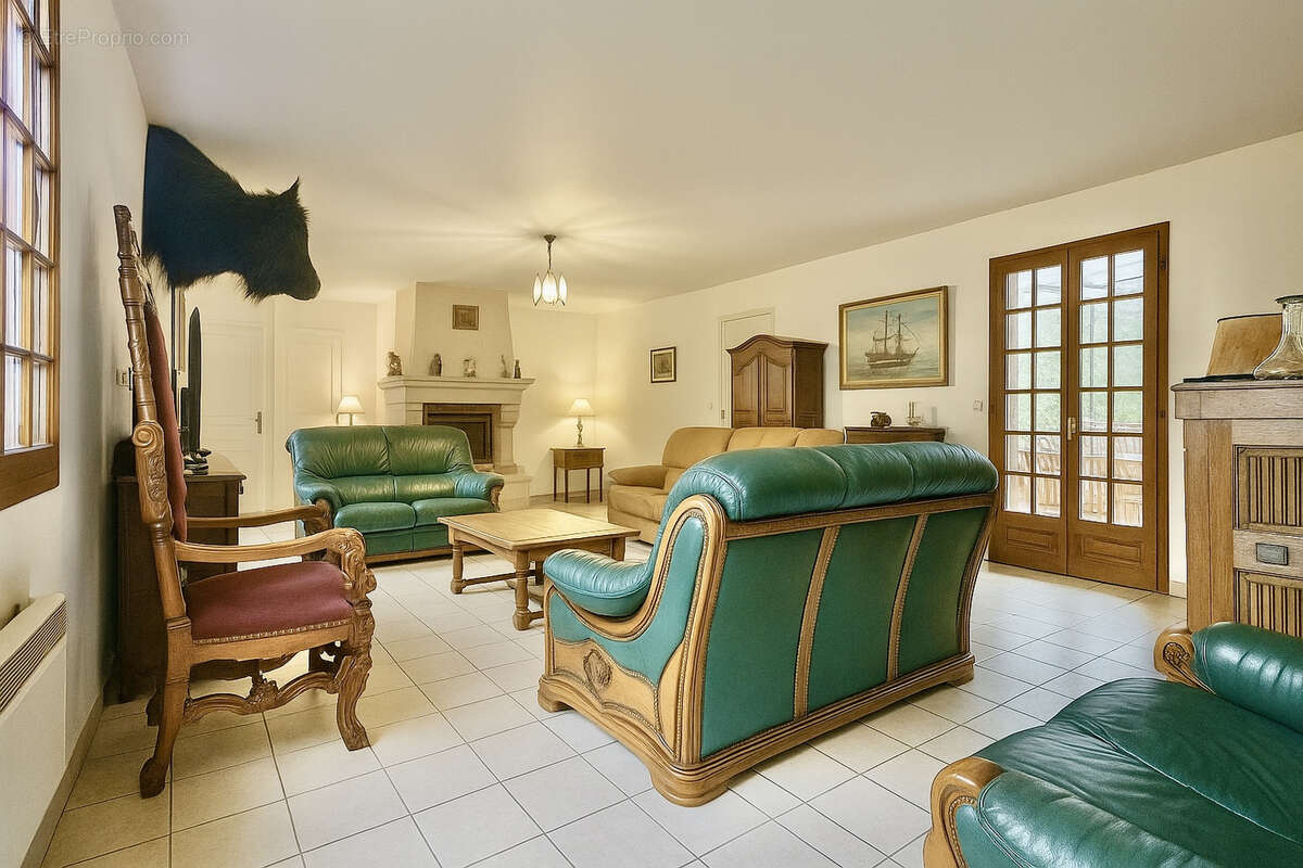 Maison à VERNEUIL-EN-HALATTE