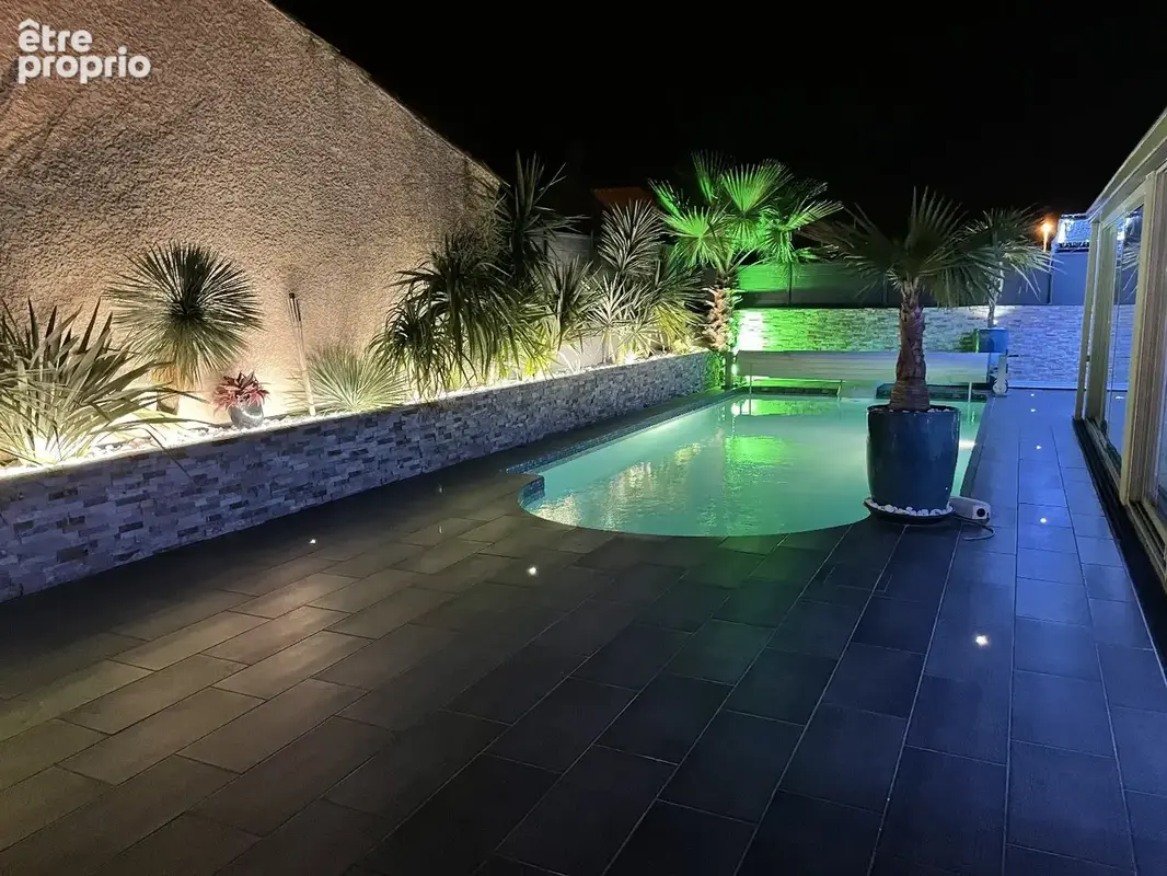 Côté Gigean : maison de plain-pied avec 4 chambres, piscine et garage. - photo 11