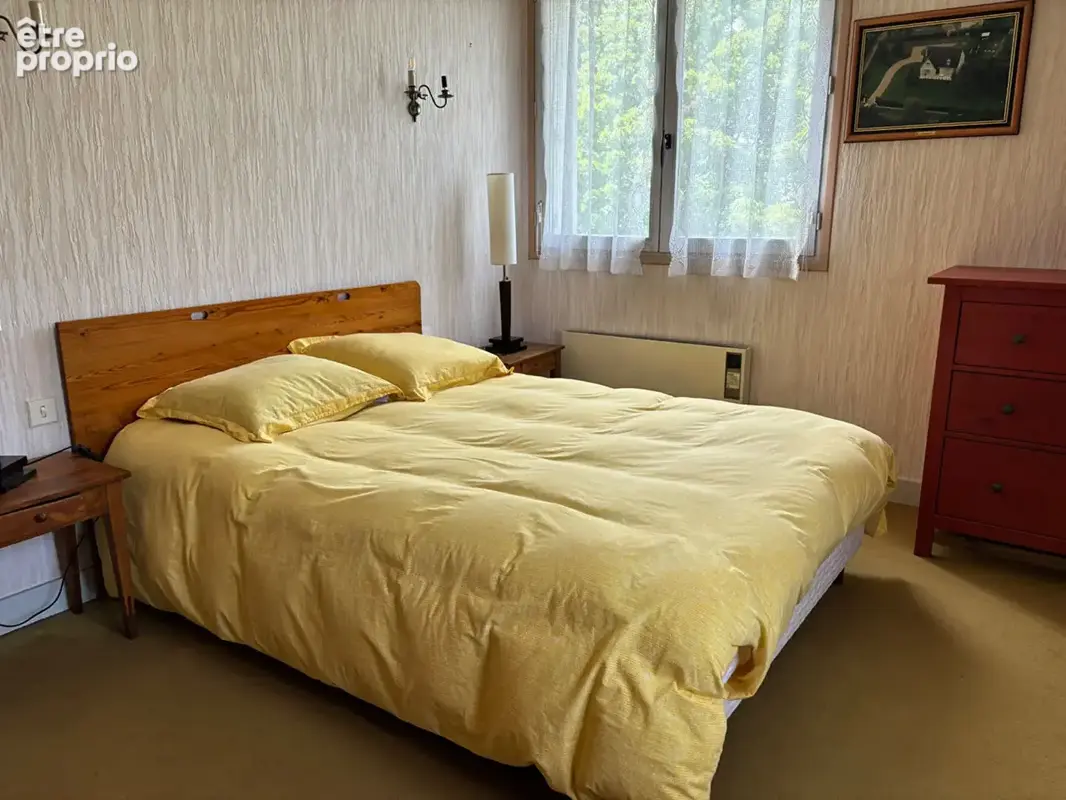 Maison spacieuse à vendre à Chambray-lès-Tours sur environ 3000 m2 - Un havre de paix à rafraîchir - photo 6