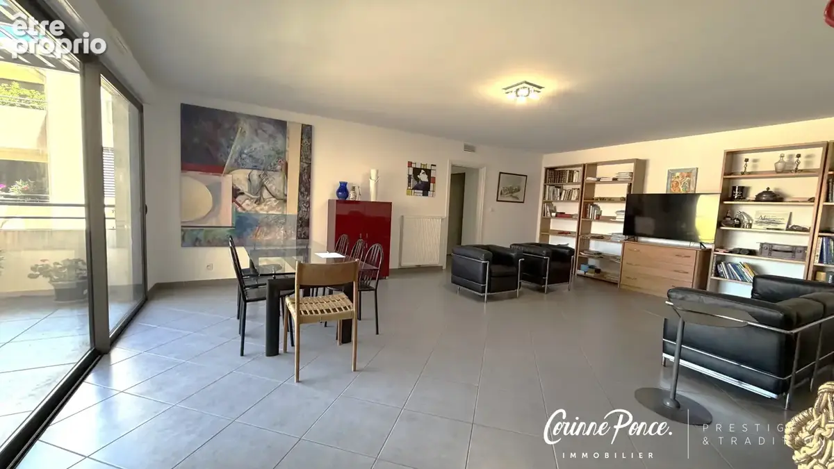 Nimes centre quartier recherche p3 95m2 terrasse garage 2 voitures ascenseur propose par corinne ponce - photo 3