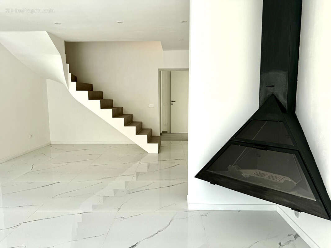 Maison à CAGNES-SUR-MER