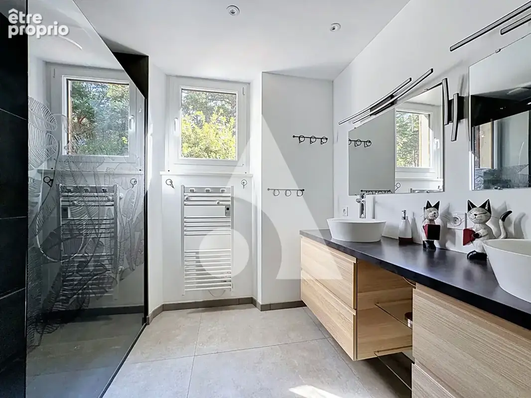 Une maison rénovée au coeur d'un environnement rare/Users/thevenetloula/Downloads/24b3d1dc-3c41-415d-b6ec-c535baa79beb.JPG - photo 9