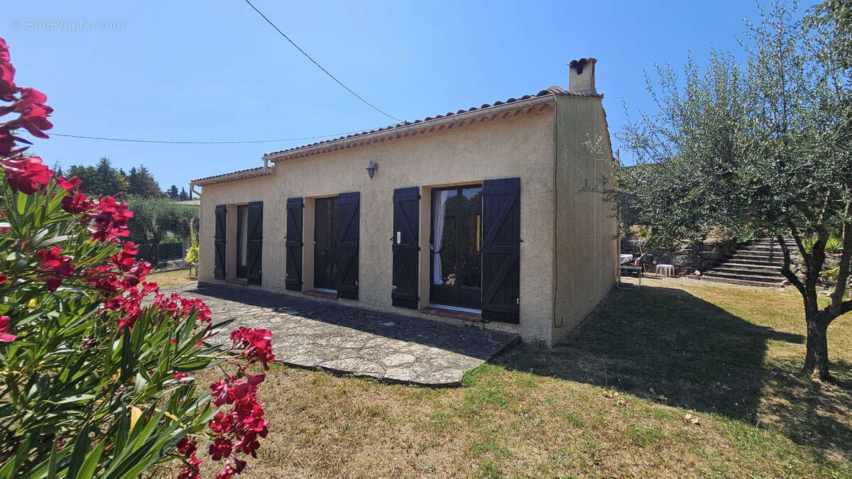 Saint-paul-en-forêt - villa de plain-pied au calme, a pied au village - photo 2