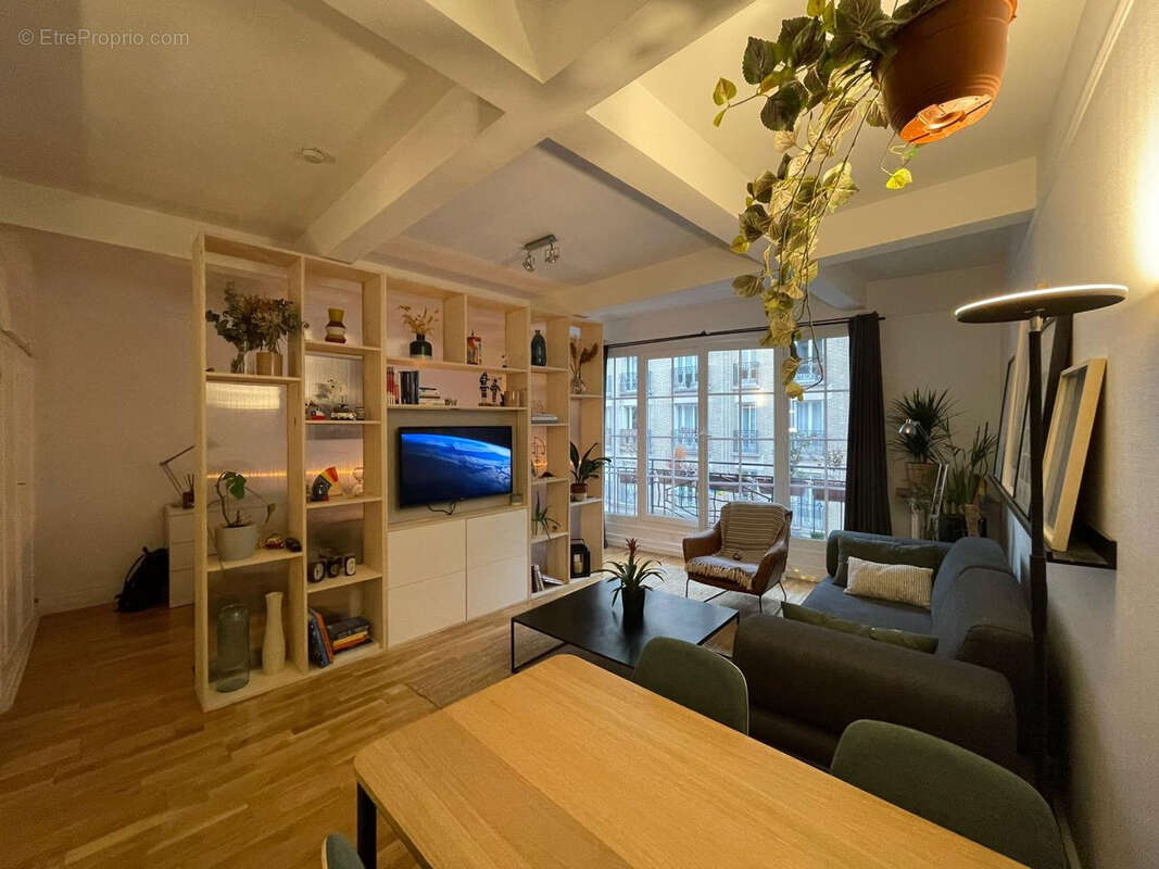 Appartement à PARIS-18E