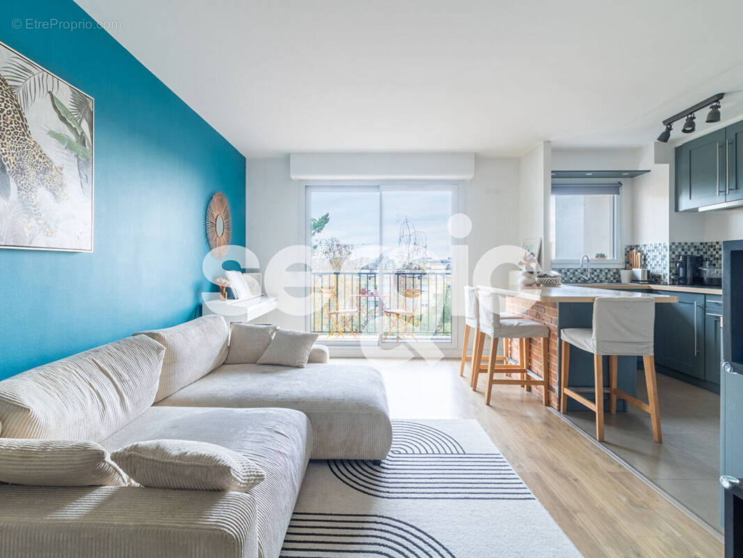 Appartement à COURBEVOIE