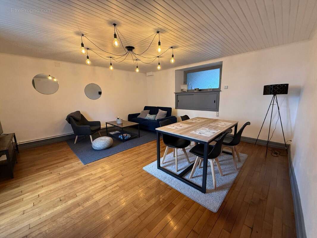 Maison à MONTHUREUX-SUR-SAONE