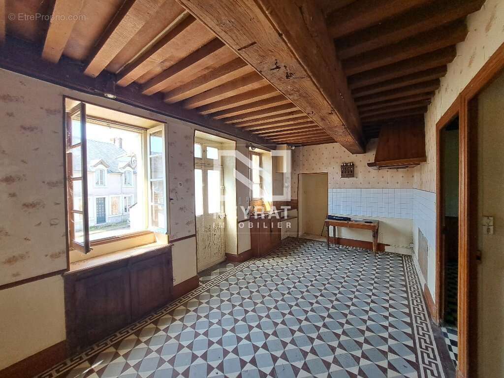 Maison à CUSSY-EN-MORVAN