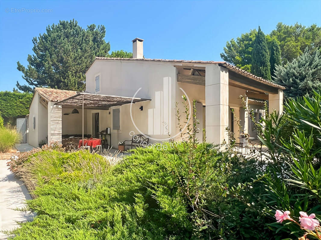 Maison à EYGALIERES