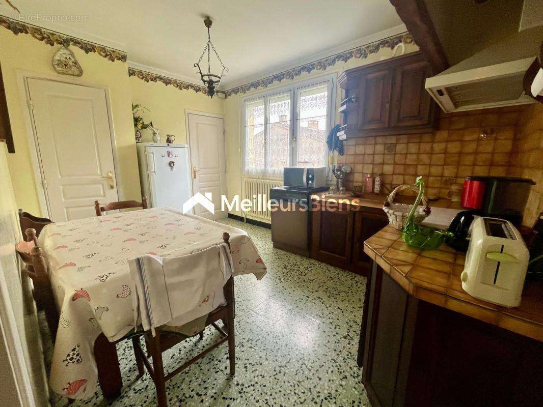 Montrabé - maison t5 - 94m2 - terrain 1322 - garage + sous sol 74m2 - - photo 8