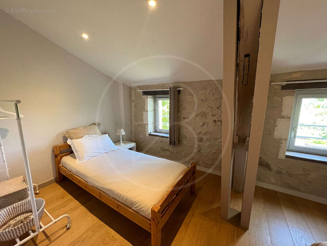 Maison à VILLEFRANCHE-DE-LONCHAT