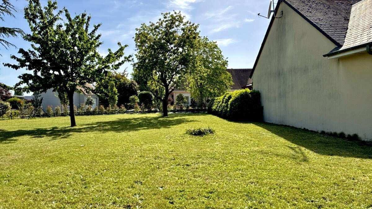 Maison à BONNETABLE