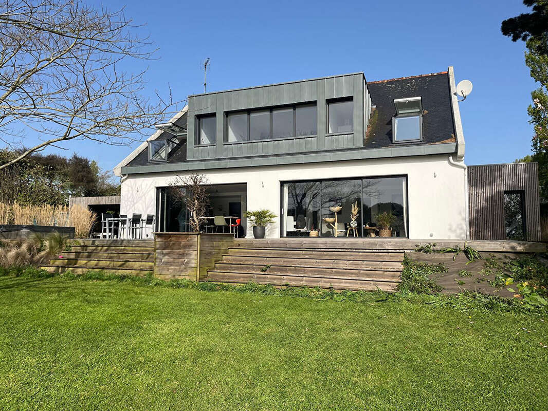 Maison à LE RELECQ-KERHUON