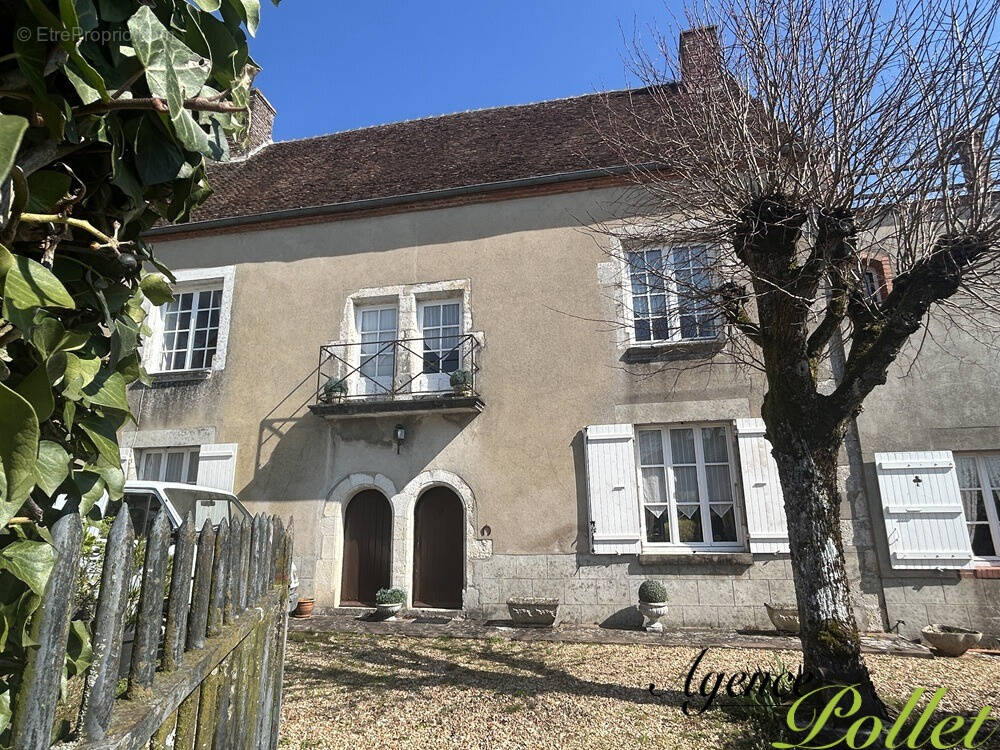 Maison à AUTRY-LE-CHATEL