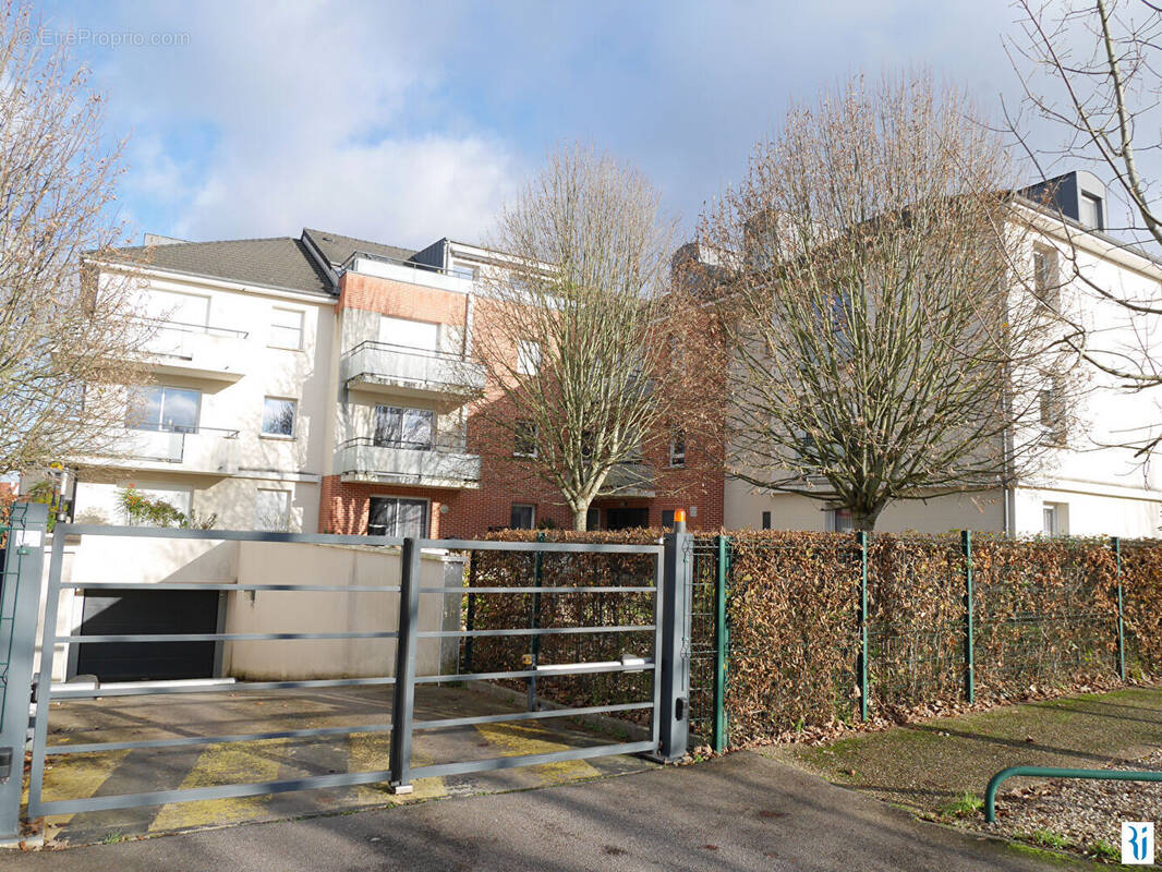 Appartement à LE MESNIL-ESNARD