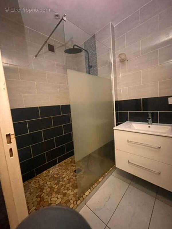 Appartement 80m2 - Parking - Fort potentiel - Quartier Bellevue - Le Mont - LA Jomayère - photo 10