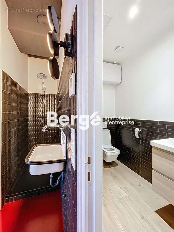 Commerce à LA TRINITE