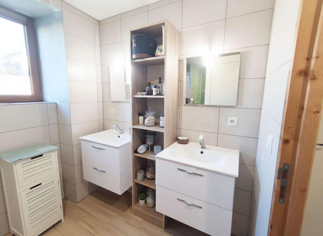 Photo 3 - Maison à VOUILLE