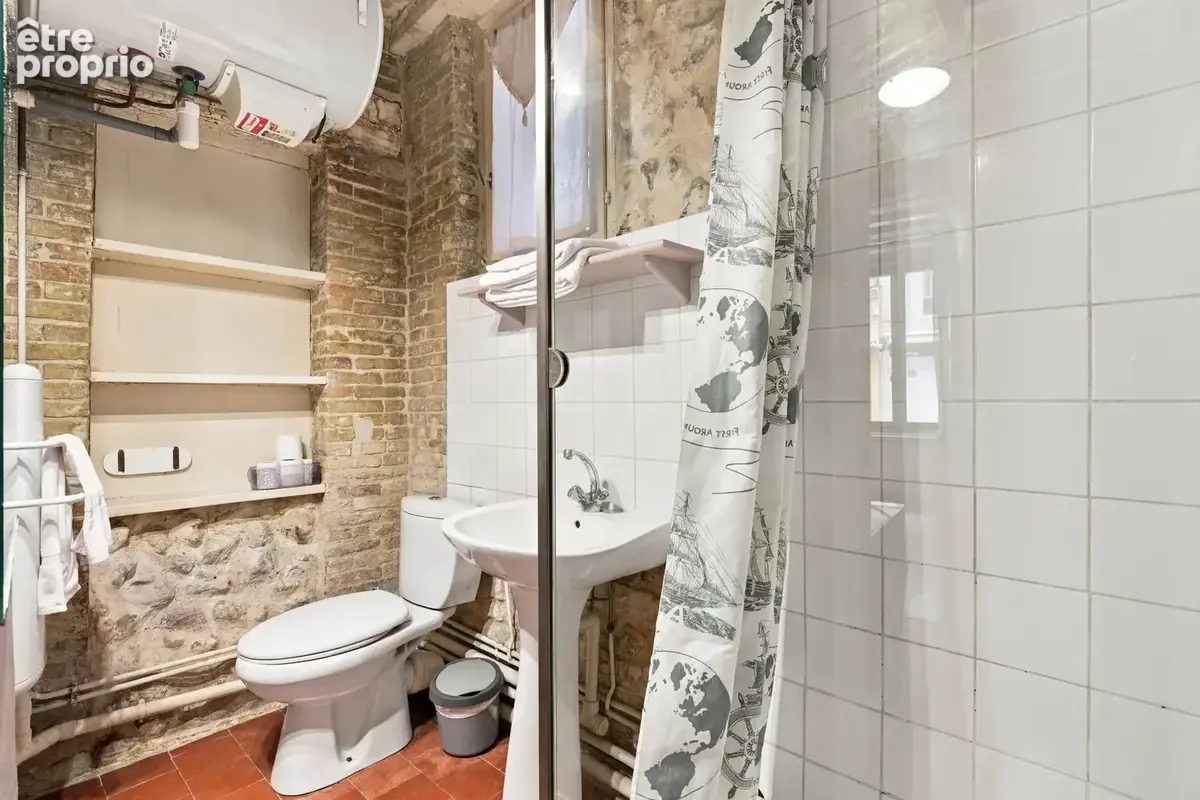 Honfleur hyper centre - appartement de 26.75 m2 environ -  grand studio avec cheminee - rez de chaussee - cour - photo 8