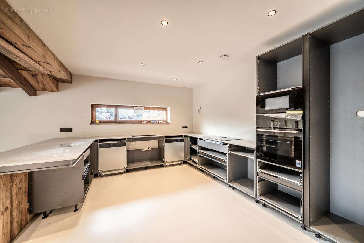 Luxueux chalet neuf en plein cœur des Gets - photo 12