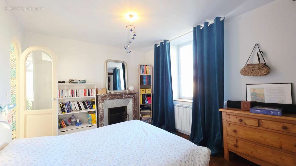 Bourges maison 5 pieces + appartement independant 2 pieces - photo 7