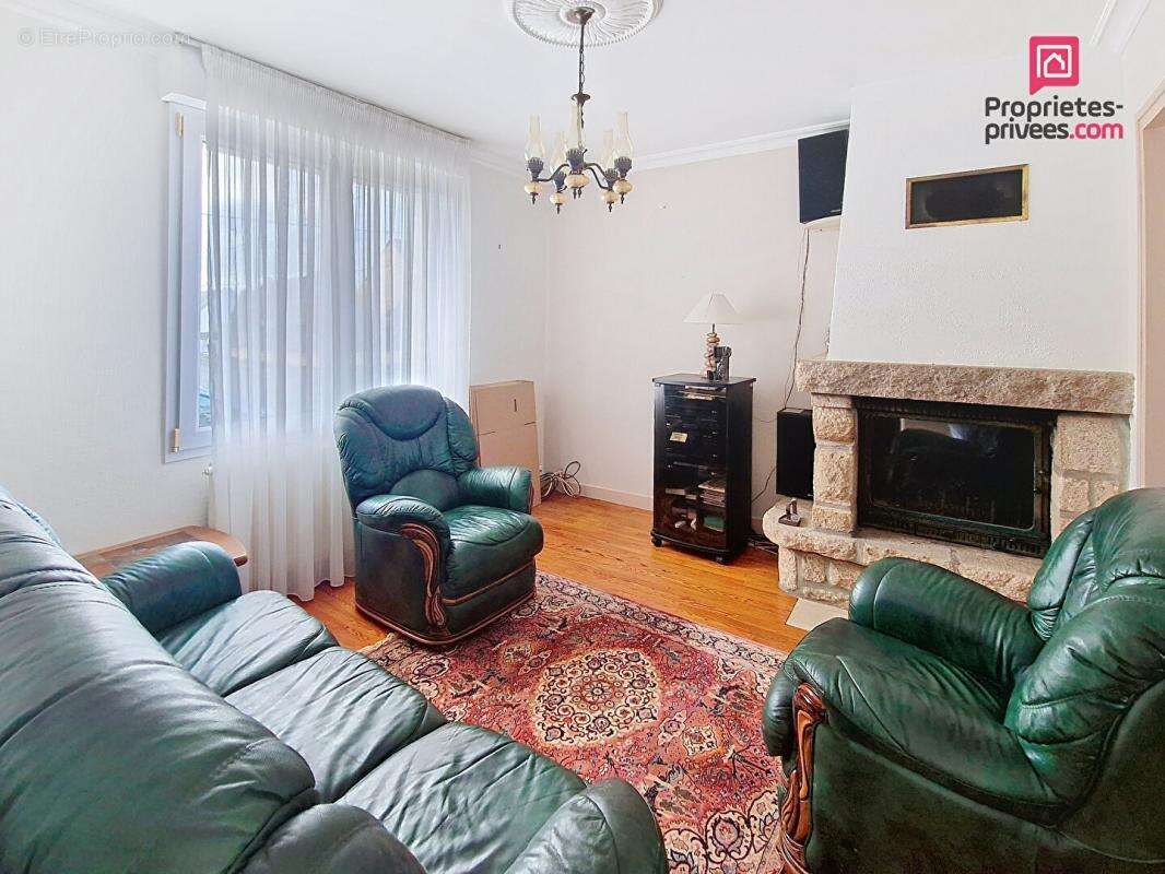 Maison à PLOUIGNEAU