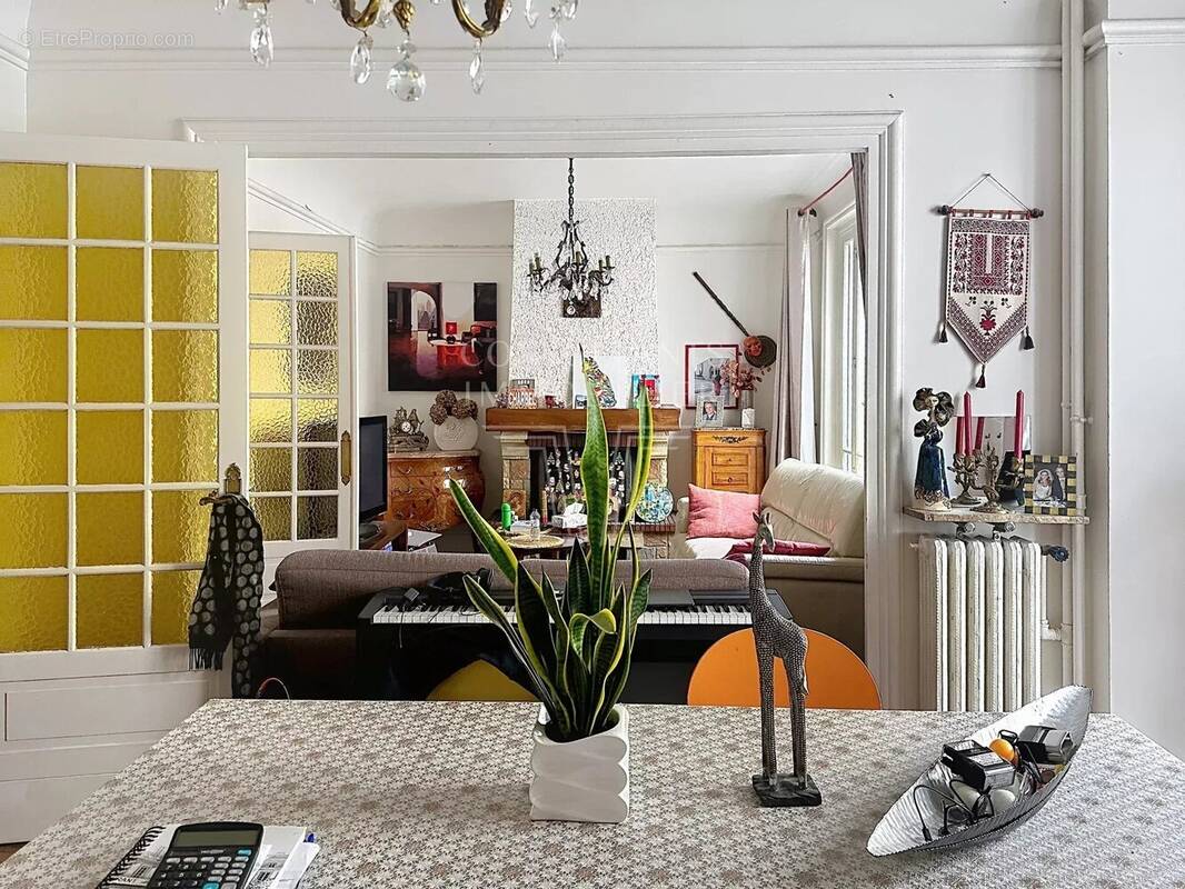Appartement à PARIS-7E