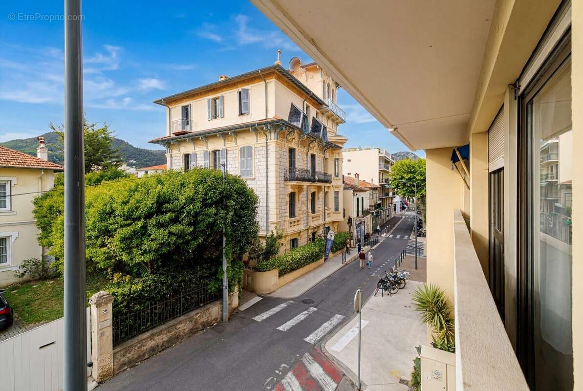 Appartement à VENCE