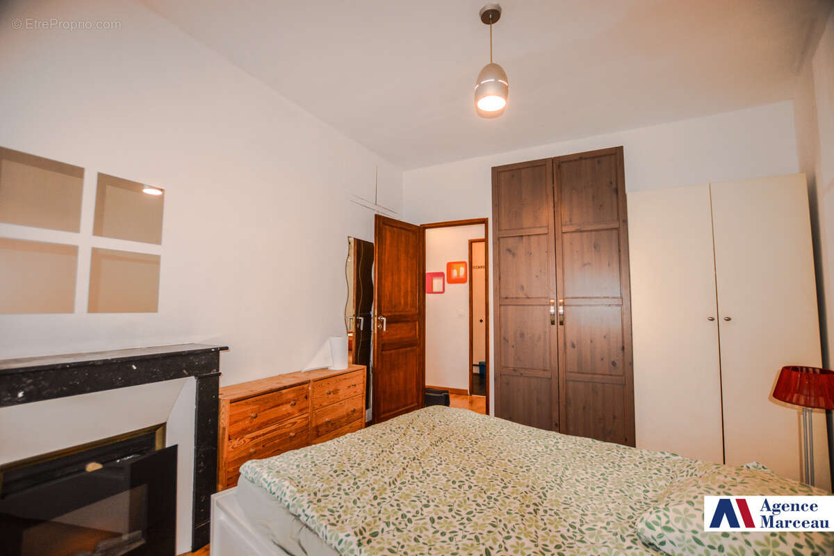 Appartement à COURBEVOIE