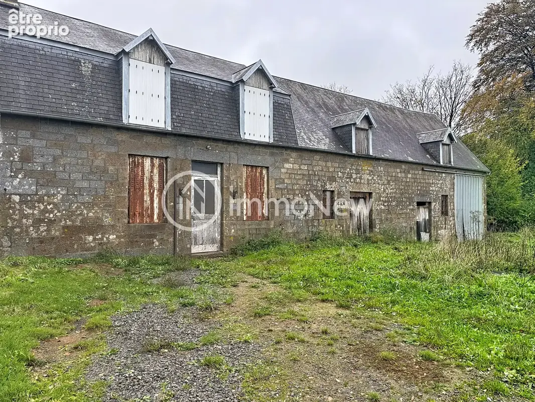 Maison a renover 70m2  sur terrain de 2 hectares environ avec ruisseau et puit - photo 1