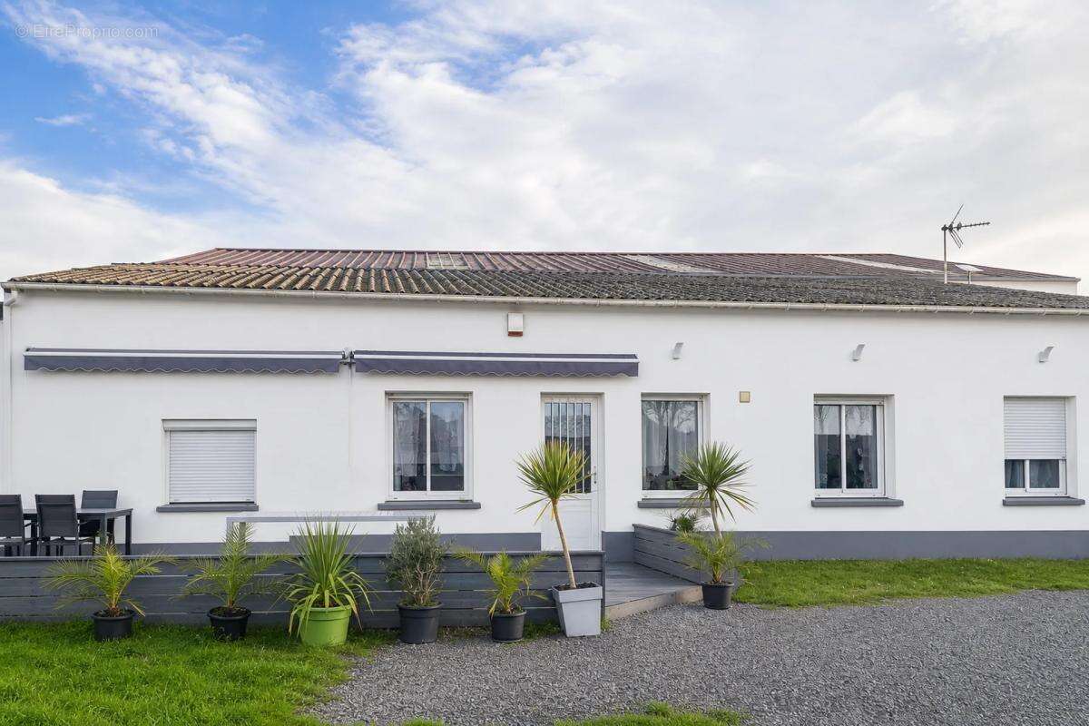 Maison à PAIMBOEUF