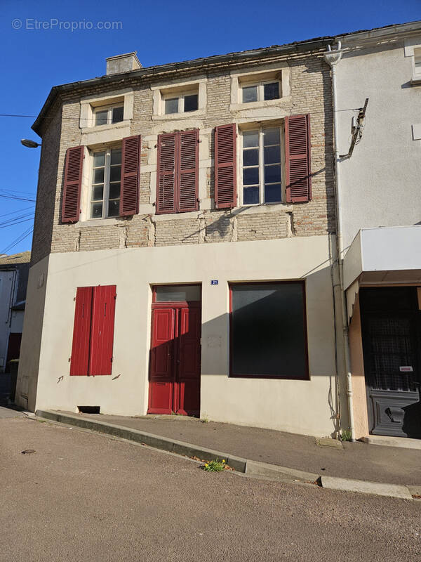 Maison à VERDUN-SUR-LE-DOUBS