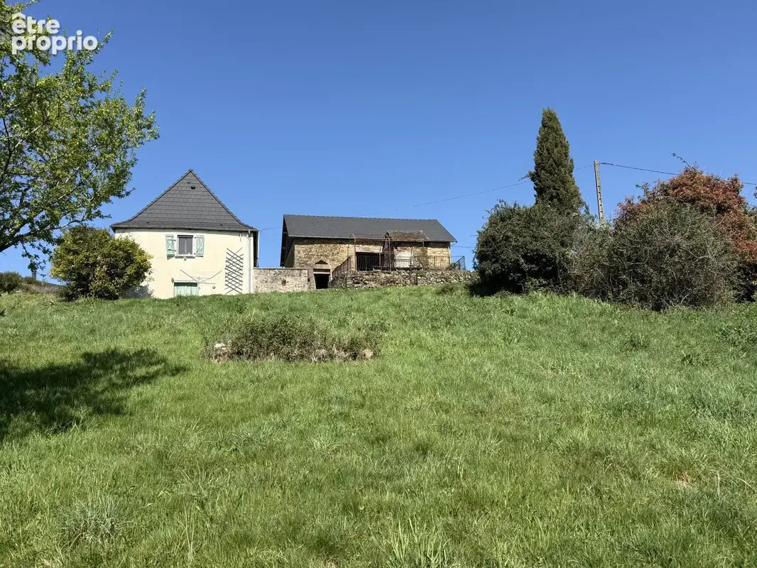 Propriete avec dependances et 11 ha de terrain - photo 31