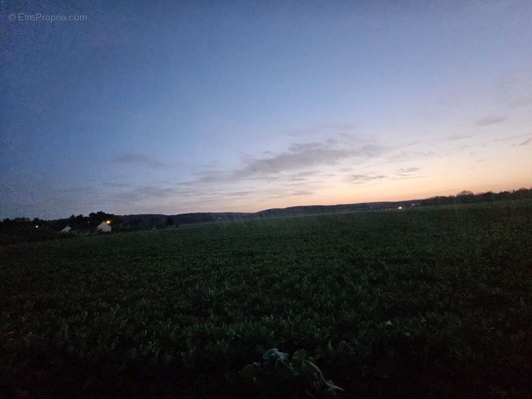 Terrain à VAUX-SUR-EURE