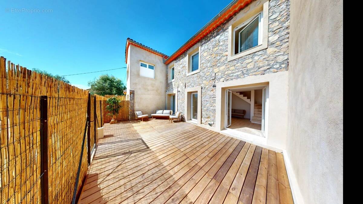 Maison à VALLAURIS