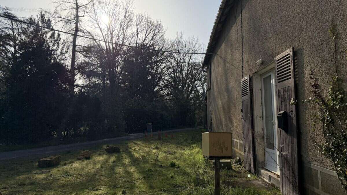 Charmante maison de village au sein d'un domaine avec chatea - photo 5