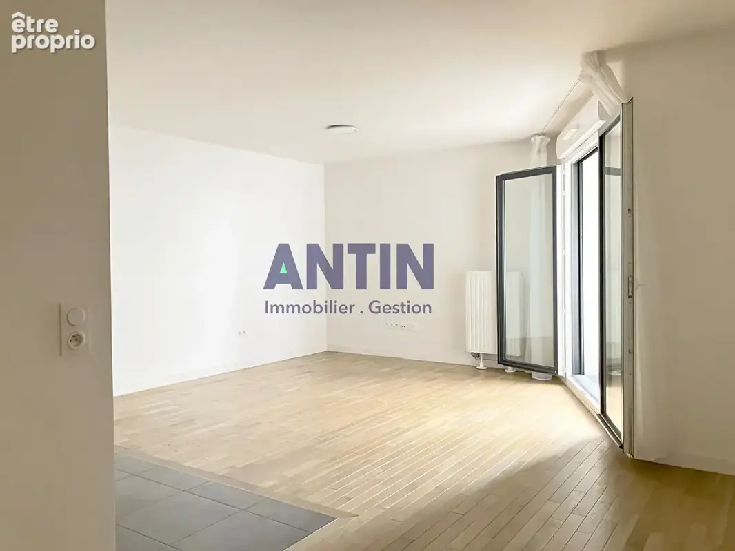 Beau 2 pièces 50 m² balcon et pkg  BECON - Résidence récente - photo 2