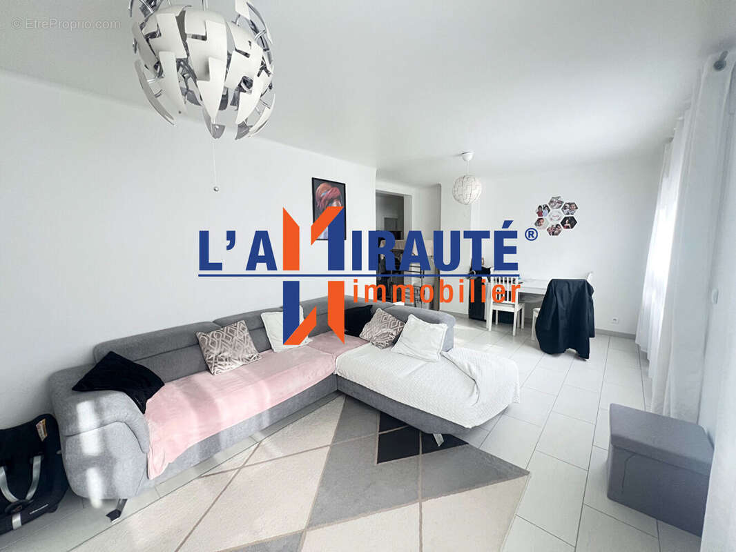 Appartement à SARTROUVILLE